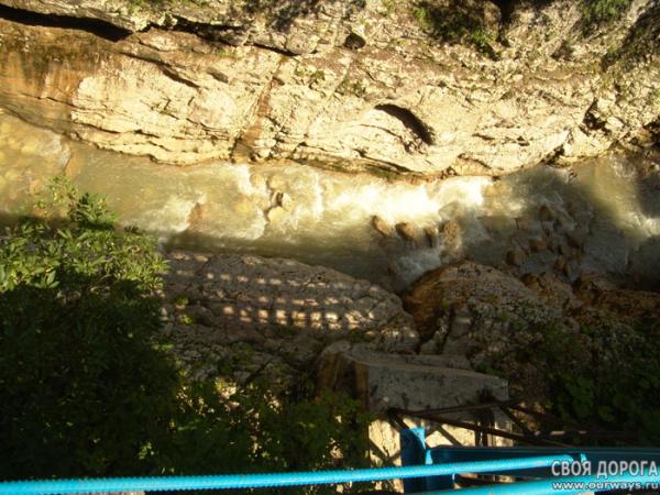 Гуамское ущелье. Вид с моста