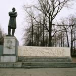 Памятник поэту Н. А. Некрасову