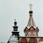 Купол и угловая башня монастыря