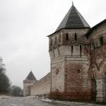 Стена Борисоглебского монастыря