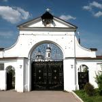 Ворота Свято-Никольского монастыря