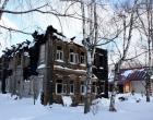 Сегоревший деревянный дом — Андрей Панисько