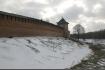 Стена Новгородского кремля, вид со стороны площади. Златоустовская башня