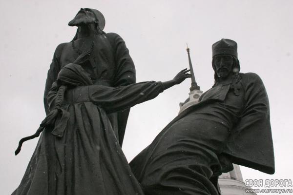 Памятник священнослужителям-жертвам репрессий в Шуе