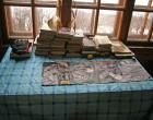 Книги на столе сторожа ГЭС — Андрей Панисько