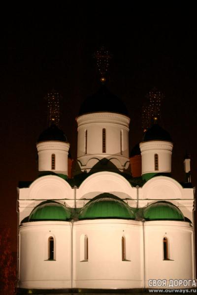 Спасо-Преображенский собор ночью
