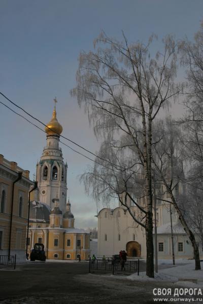 Вид на колокольню кремля